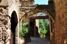 Middeleeuws dorpje in de Emporda